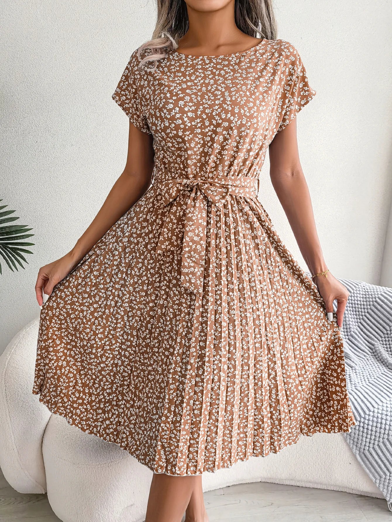 "Women's Floral High Waist A-Line Long Dress - Spring Summer Chic Fashion, Short Sleeve Pleated Maxi Dress"